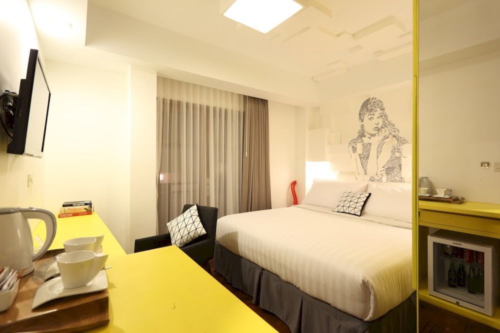 Capital O 852 The Silk At Dago Hotel Bandung Exterior photo