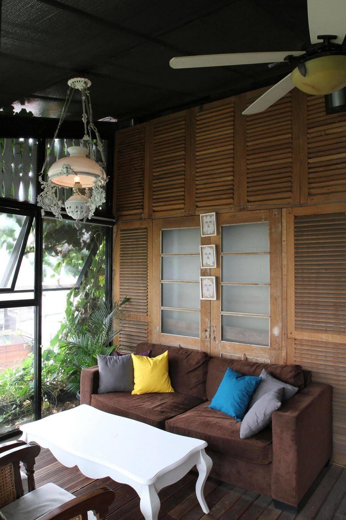 Capital O 852 The Silk At Dago Hotel Bandung Exterior photo