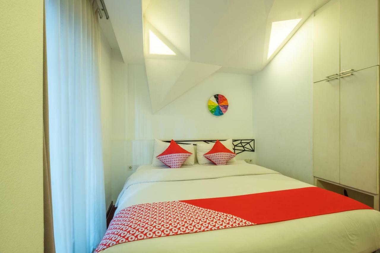 Capital O 852 The Silk At Dago Hotel Bandung Exterior photo