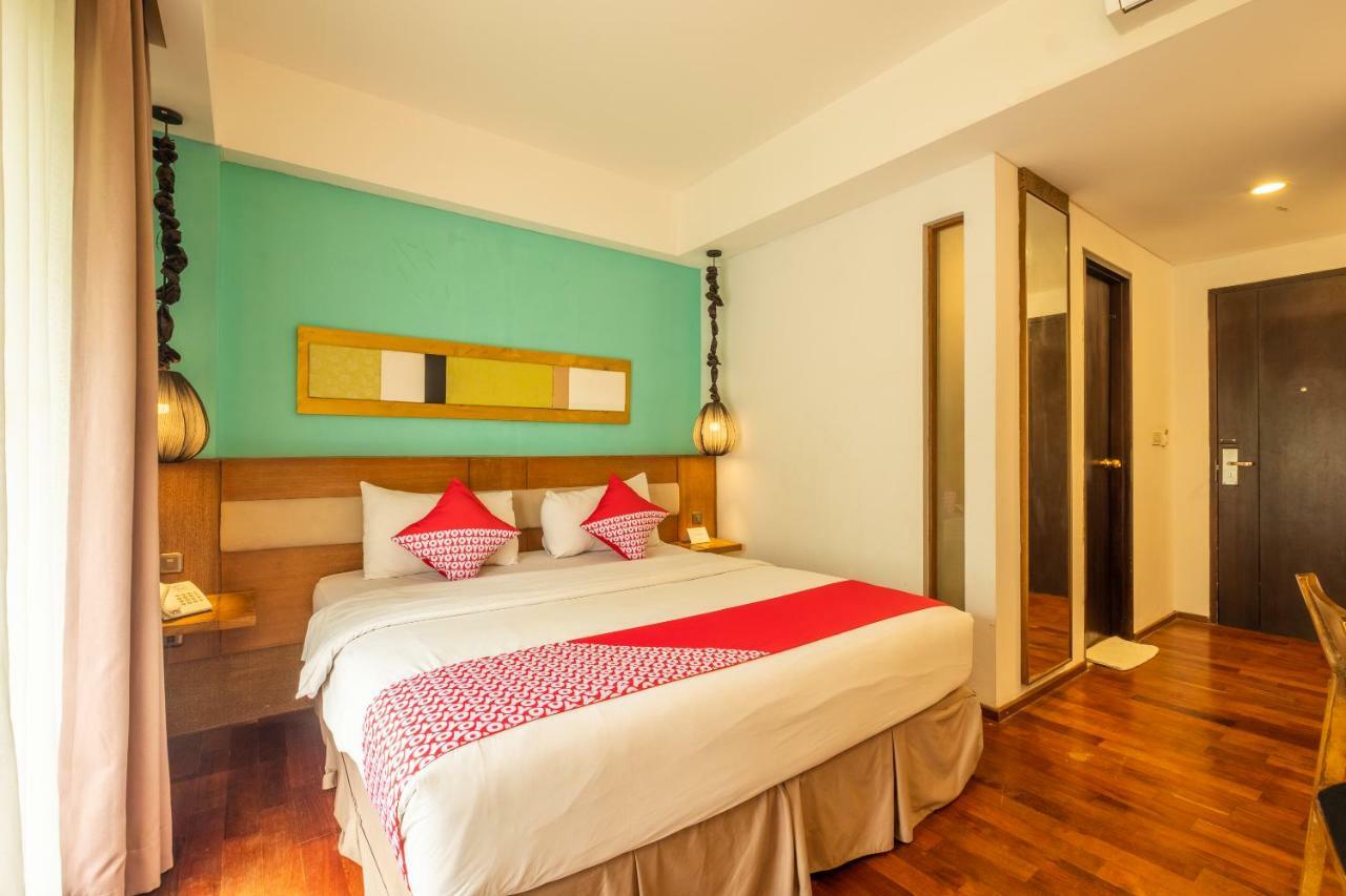 Capital O 852 The Silk At Dago Hotel Bandung Exterior photo